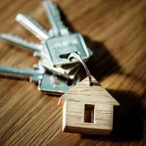 Keys with Wooden House Keyring