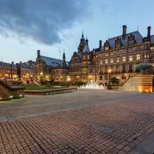 Sheffield Town Hall With Lights and Water Fountain On